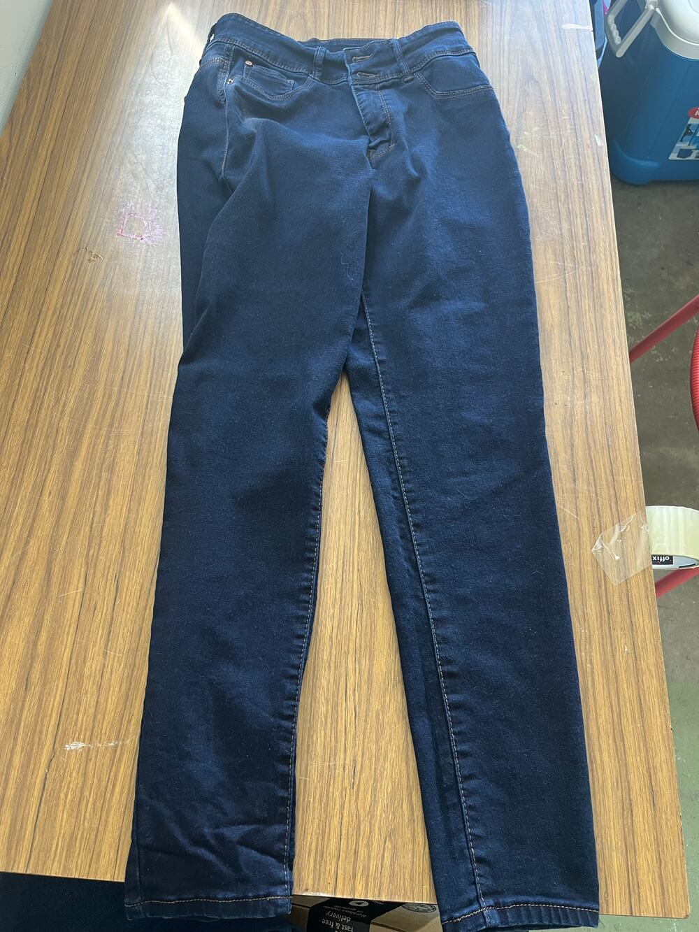 Curve Appeal dark wash skinny jeans with contrast stitching